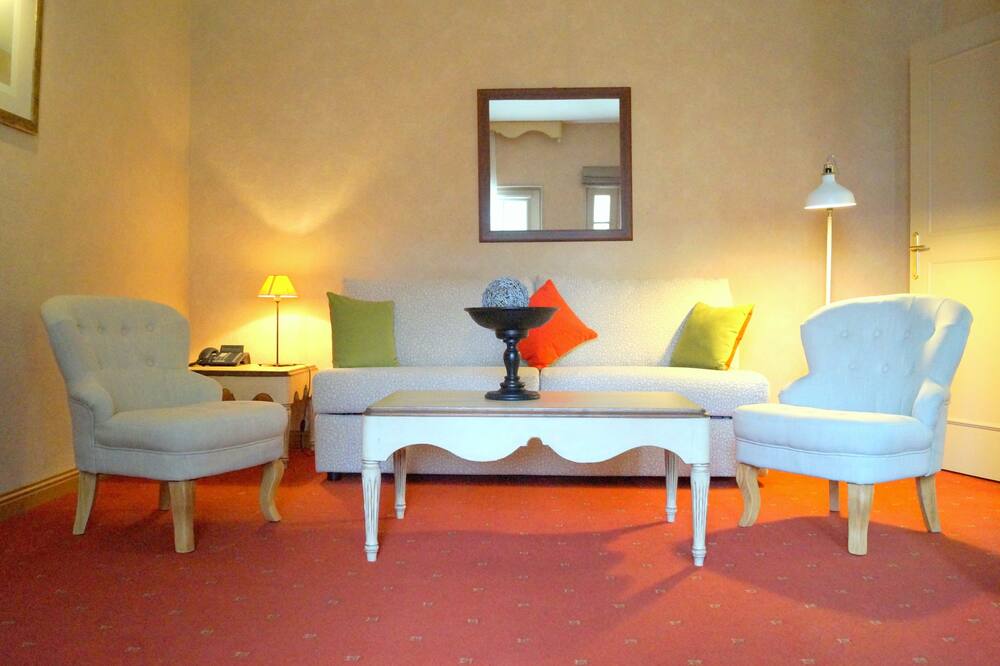 Logis Hostellerie des Clos et restaurant Bistrot des grands crus et Maison de la tour Chablis 写真