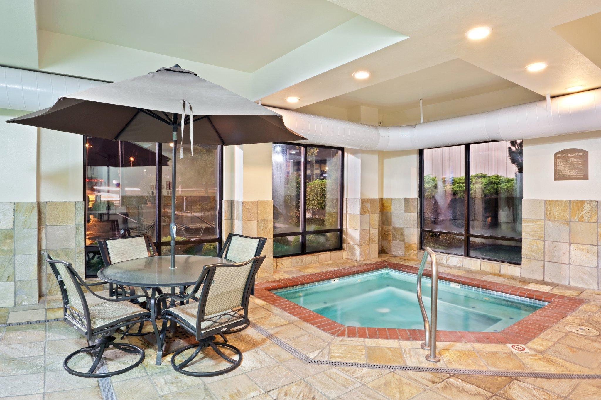 ホリデイ イン エクスプレス & スイーツ タコマ by IHG 写真