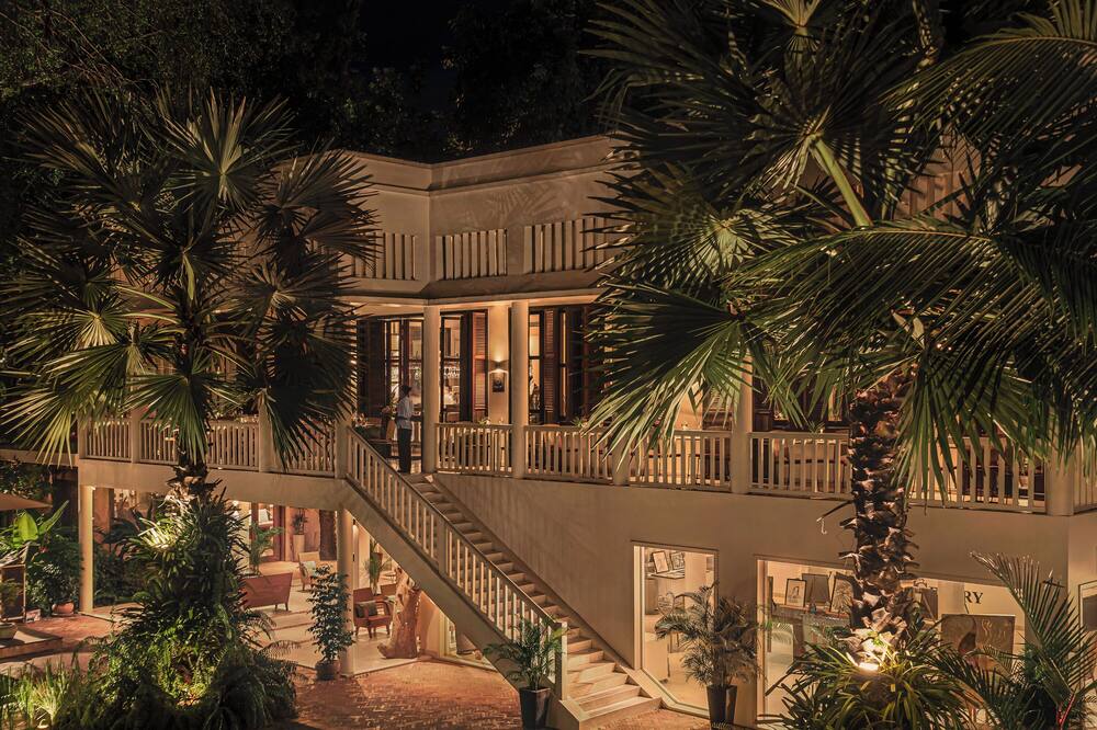 FCC アンコール バイ アヴァ二 写真