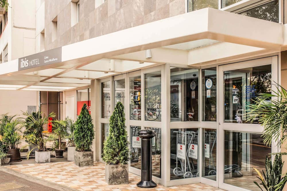 イビス リマ ラルコ ミラフローレス 写真