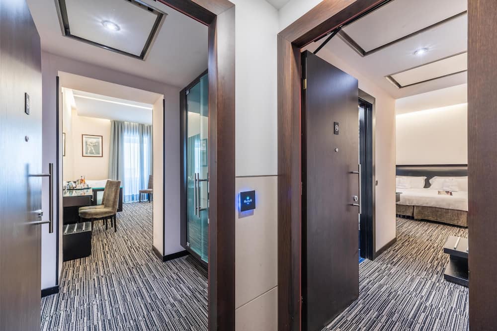 ベスト ウエスタン ホテル プラス ウニヴェルソ 写真