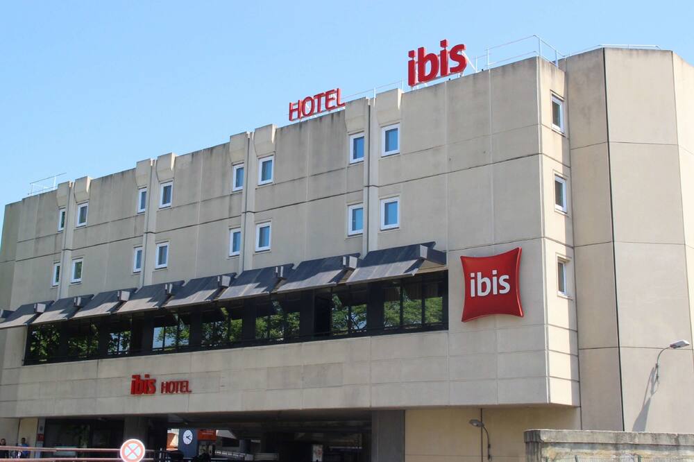 イビス アヴィニョン サントル ガール 写真