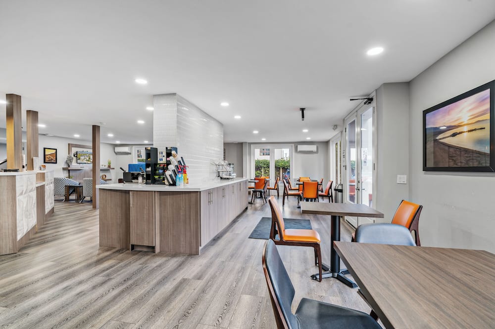 アバニア イン オブ サンタ バーバラ 写真