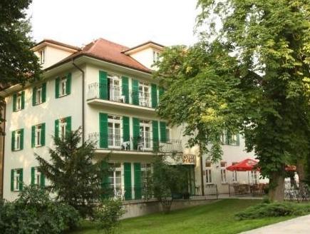 エンサナ ヴィラ トラヤャン 写真