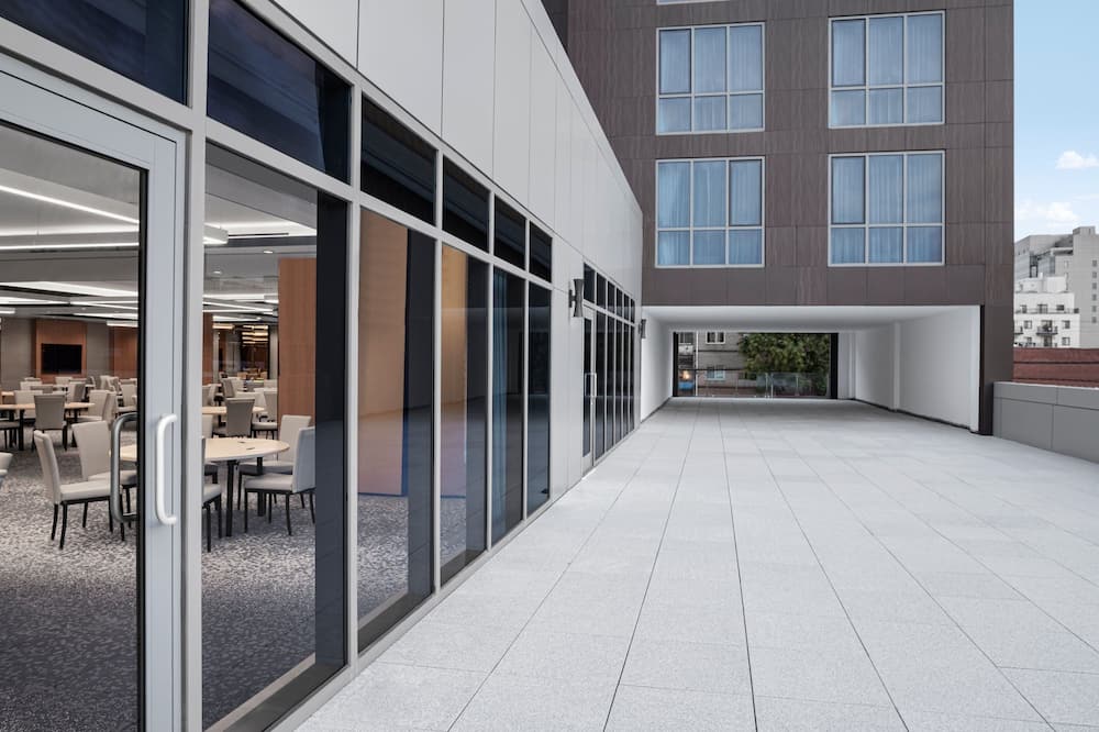 フォーポイント バイ シェラトン フラッシング 写真