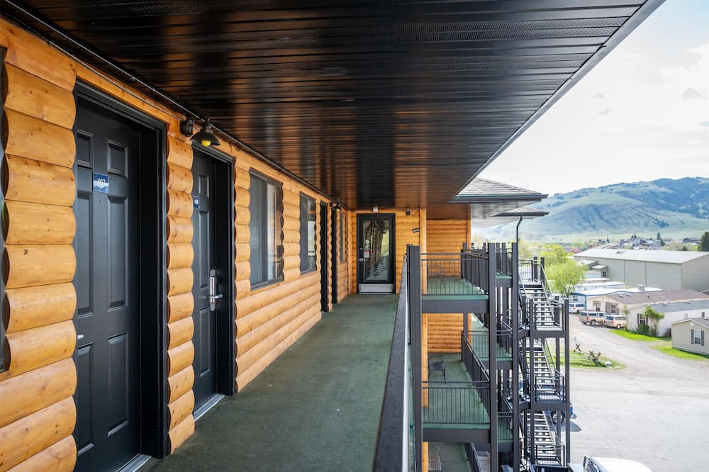 トラベロッジ バイ ウィンダム ガーディナー イエローストーン パーク ノース 写真