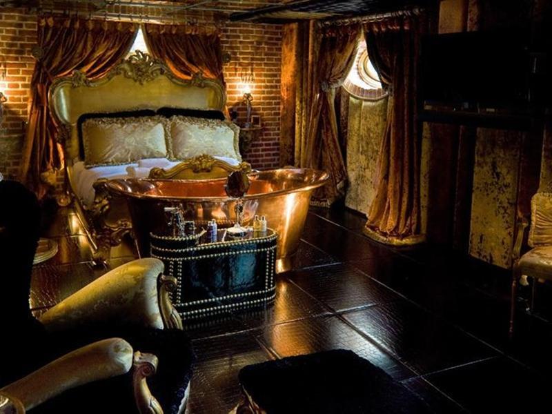 クレイジーベア ホテル ビーコンズフィールド 写真