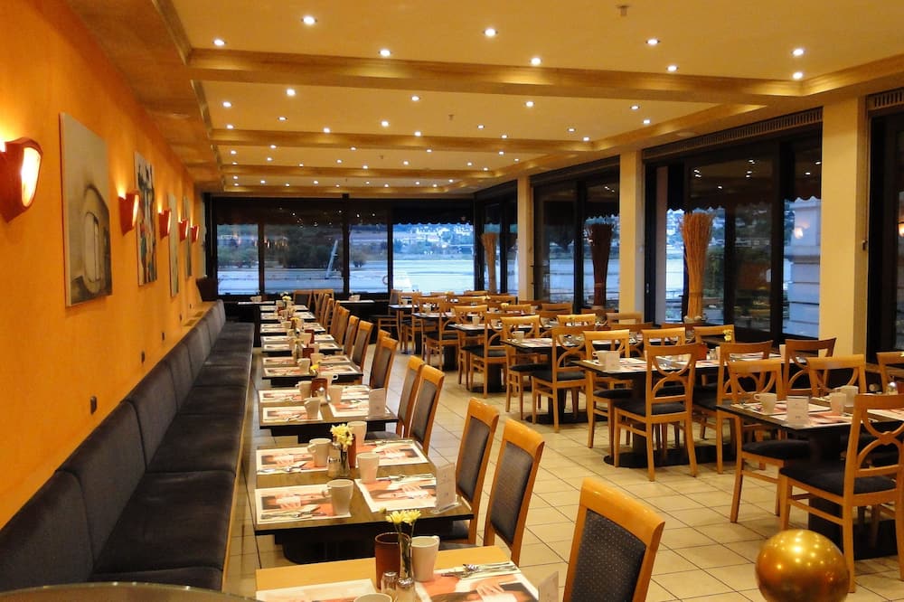 ホテルトラウベルュデスハイム 写真