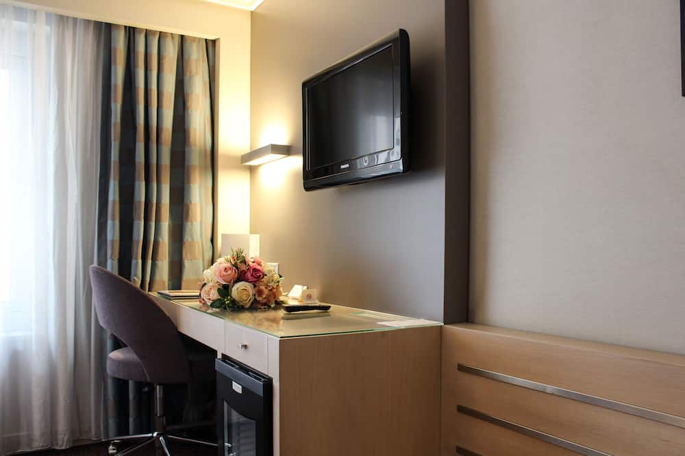 エルボーノ ホテル 写真