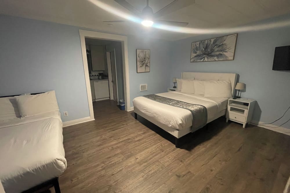 アメリカズ ベスト バリュー イン & スイーツ ロイヤル キャリッジ 写真