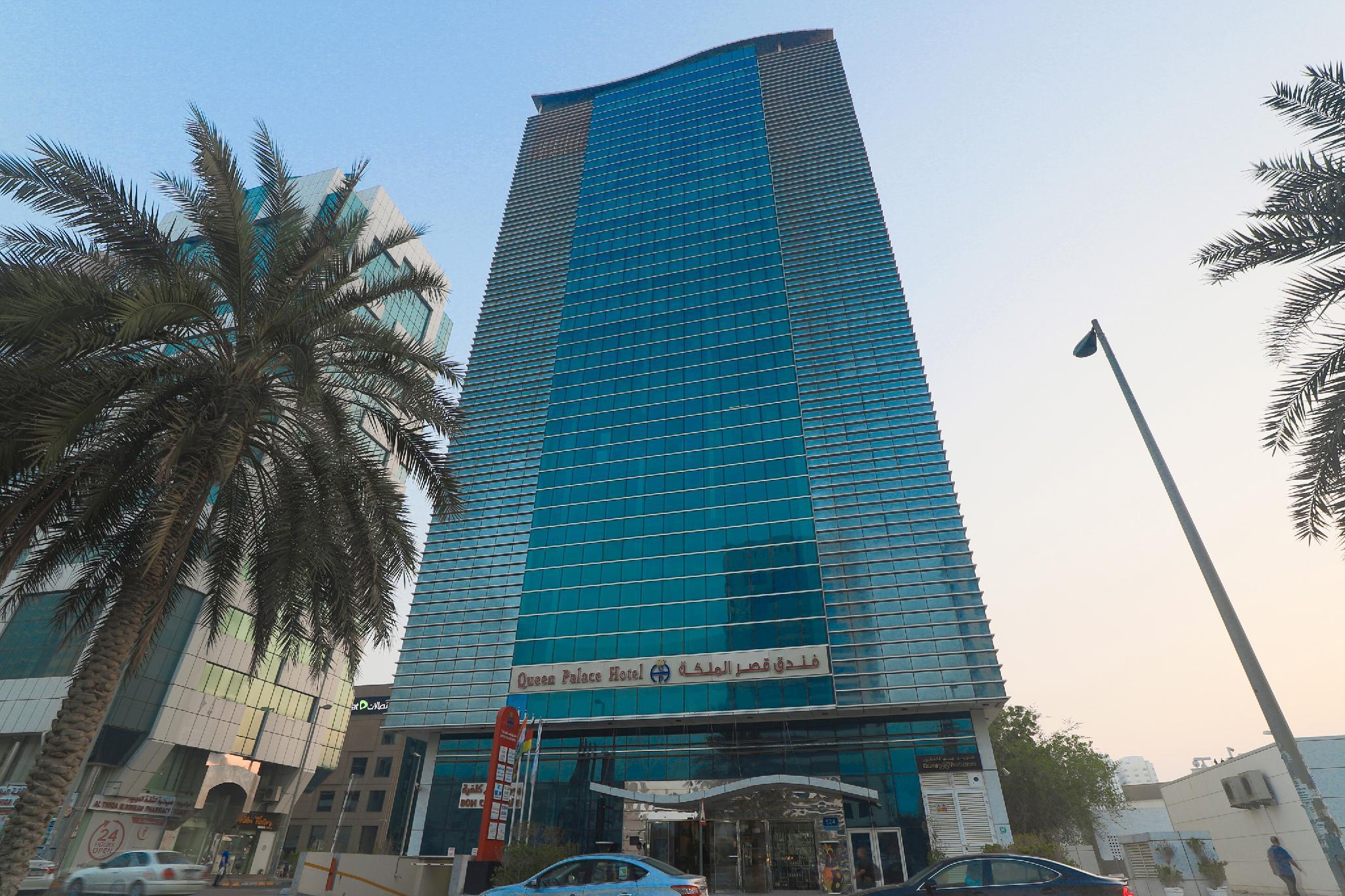 クイーン パレス ホテル 写真