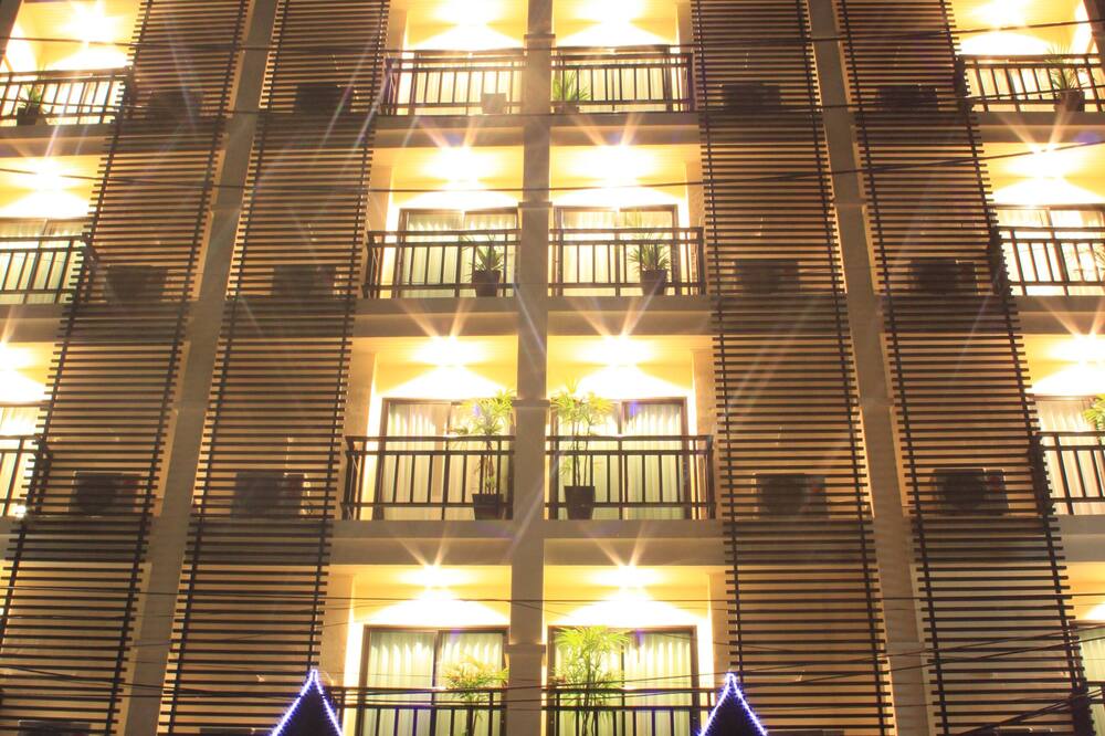 パトン ヘミングウェイズ ホテル 写真