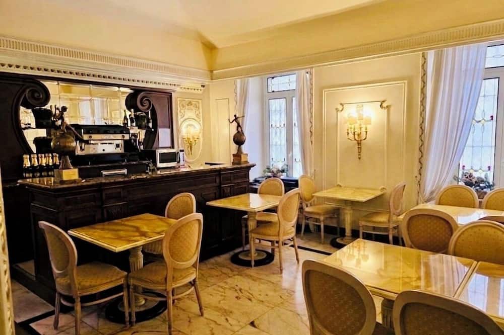 Hotel Champagne Palace 写真