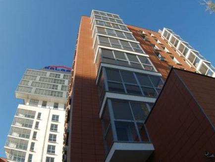 Senator Warsaw Apartments 写真