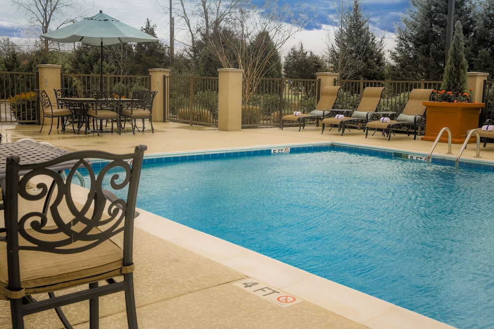 ハンプトン イン & スイーツ マーフリーズボロ 写真