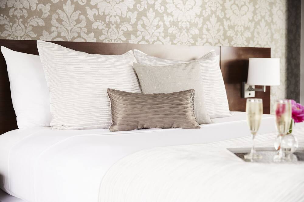 The Royal Regency Hotel 写真