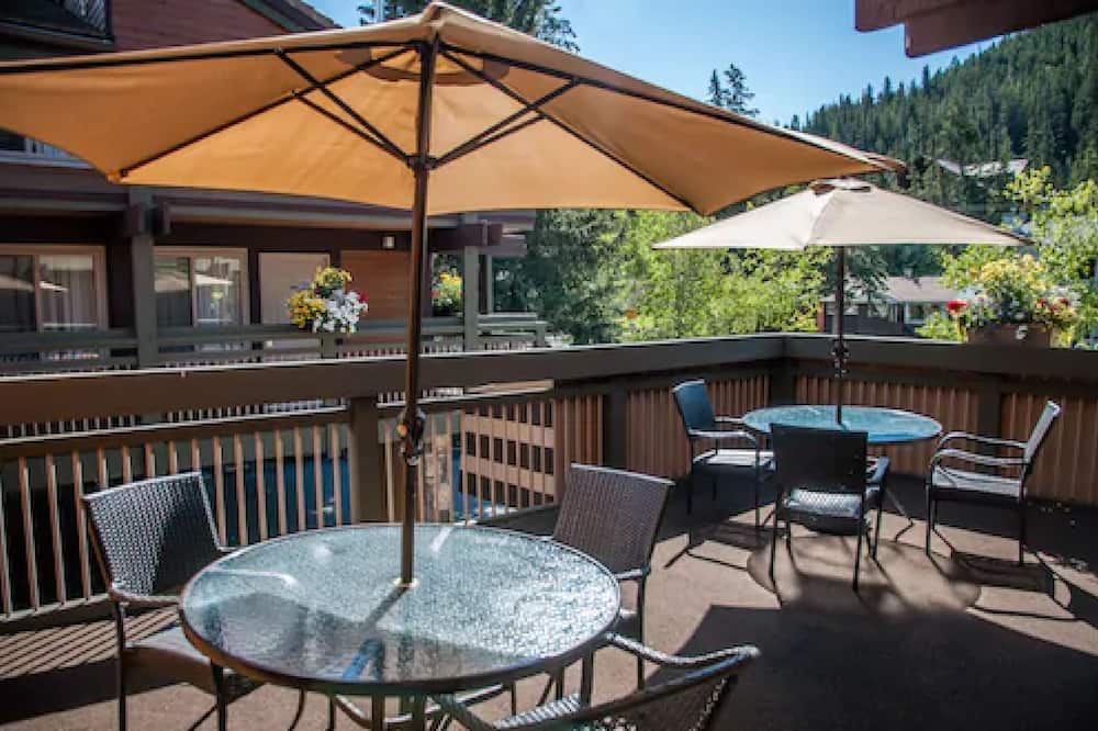 チャールトンズ バンフ 写真