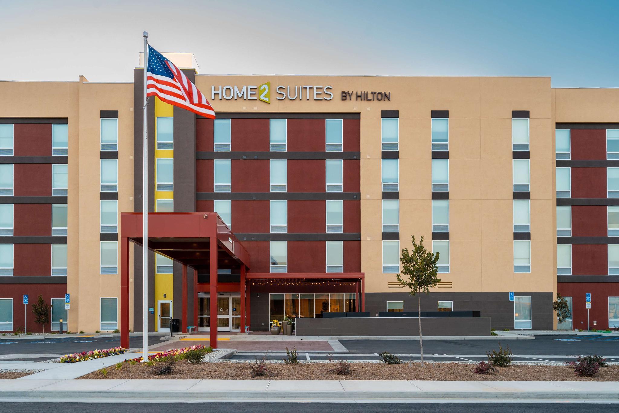 Home2 Suites by Hilton-Bakersfield 写真