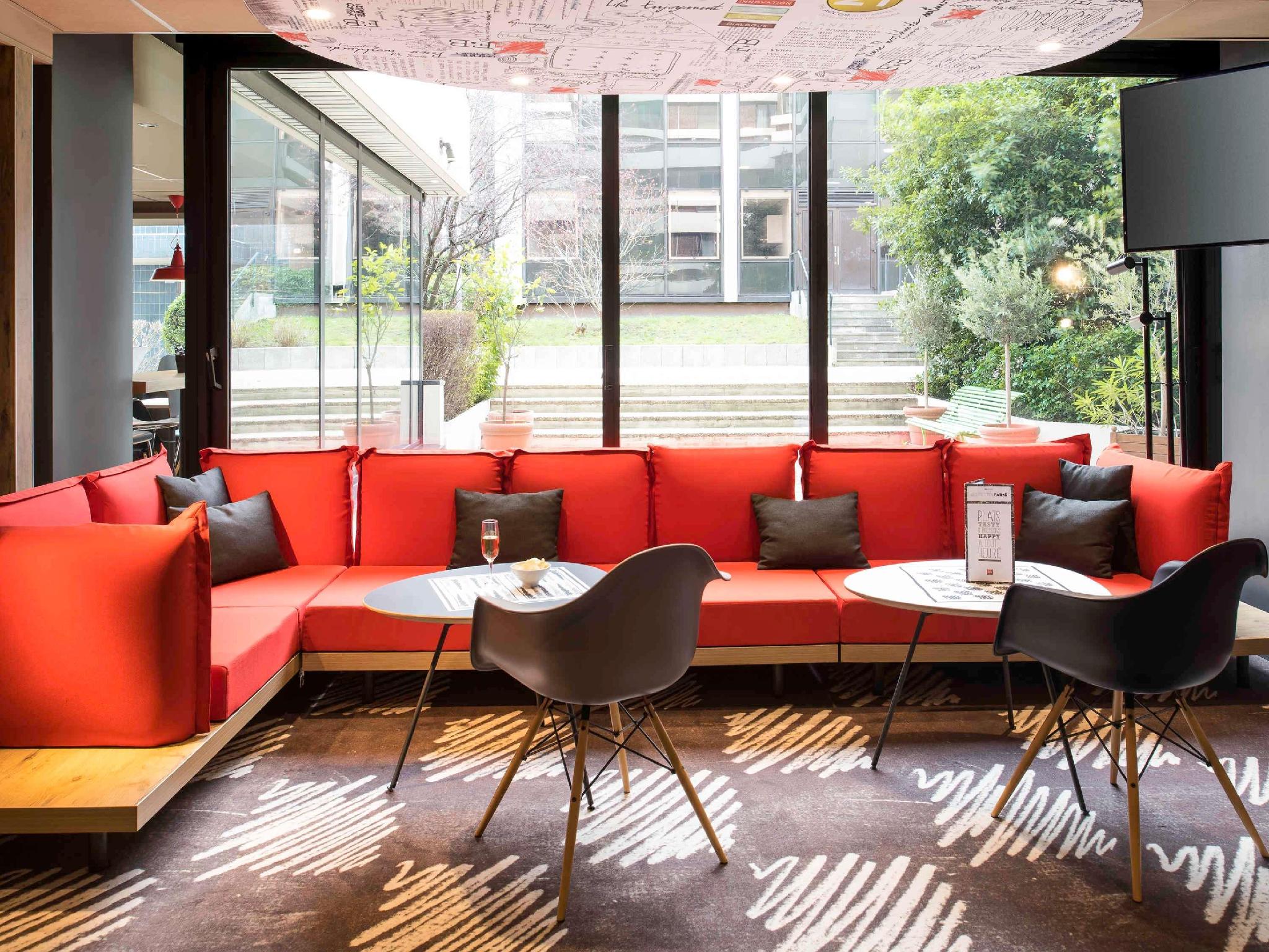 イビス パリ ポン ド シュレンヌ 写真