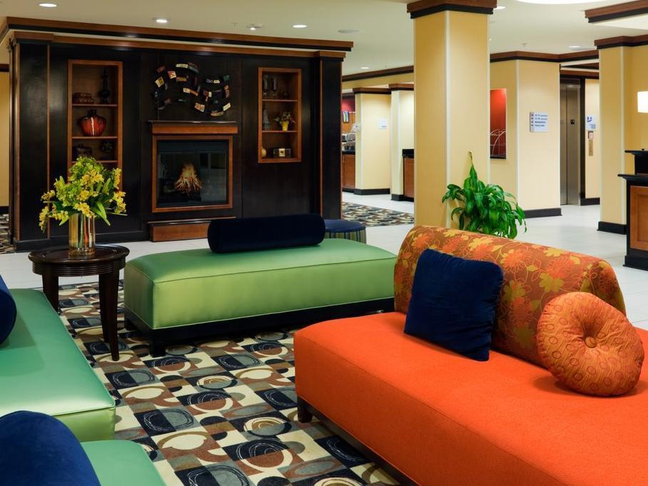 ホリデイ イン エクスプレス ＆ スイーツ ソルト レイク シティ サウス マリー バイ IHG 写真