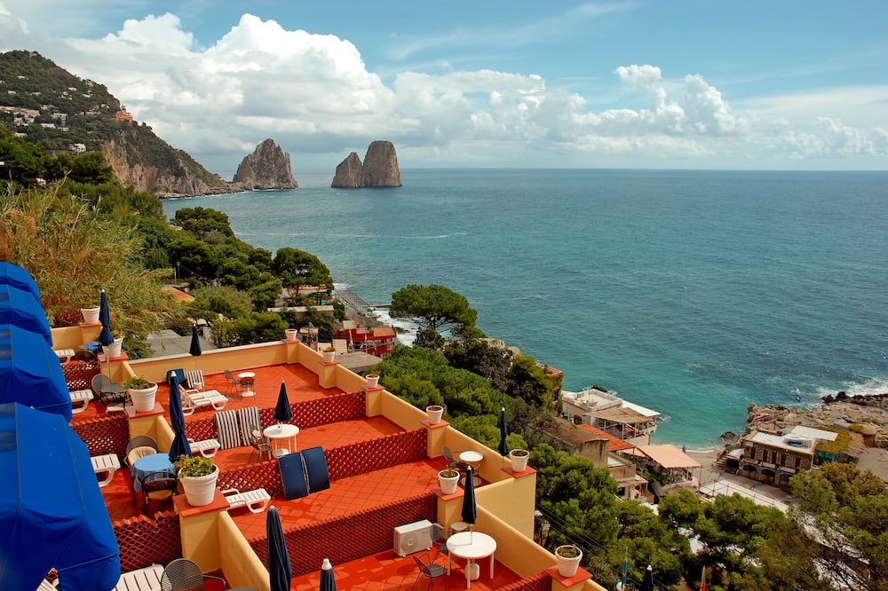 ホテル ウェーバー アンバサダー 写真