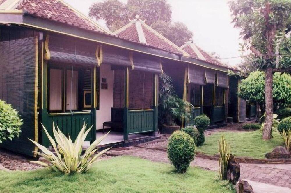 ホテル バティック ジョグジャカルタ 写真