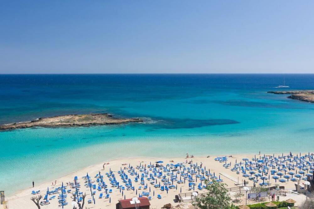 Tsokkos Protaras Beach Hotel 写真