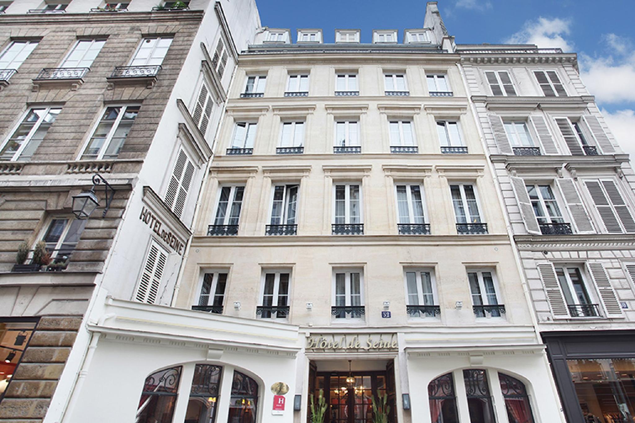 ホテル ド セーヌ 写真