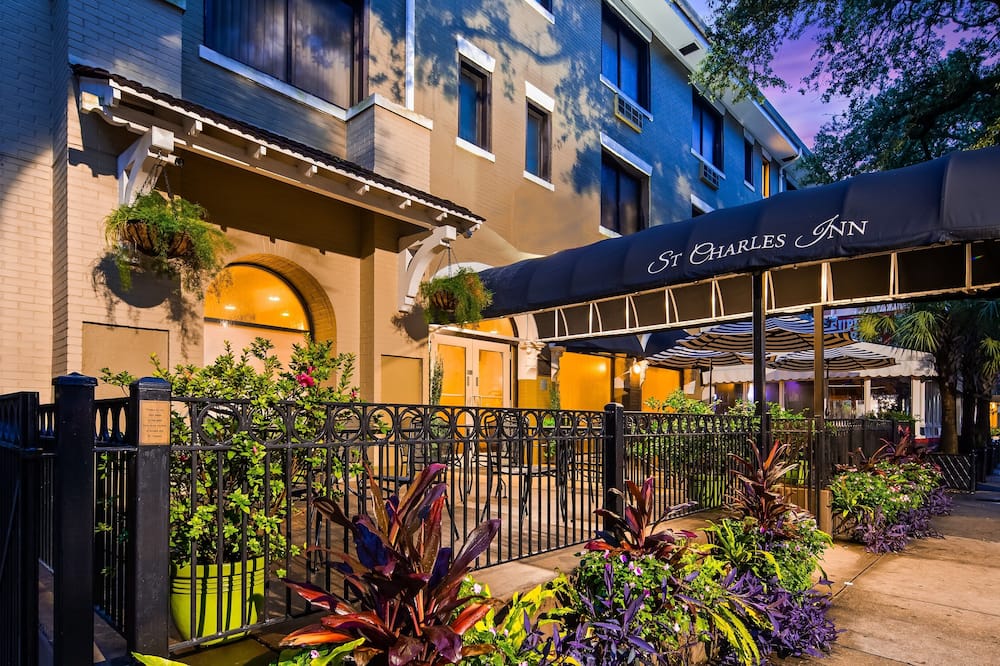 セント チャールズ イン 写真