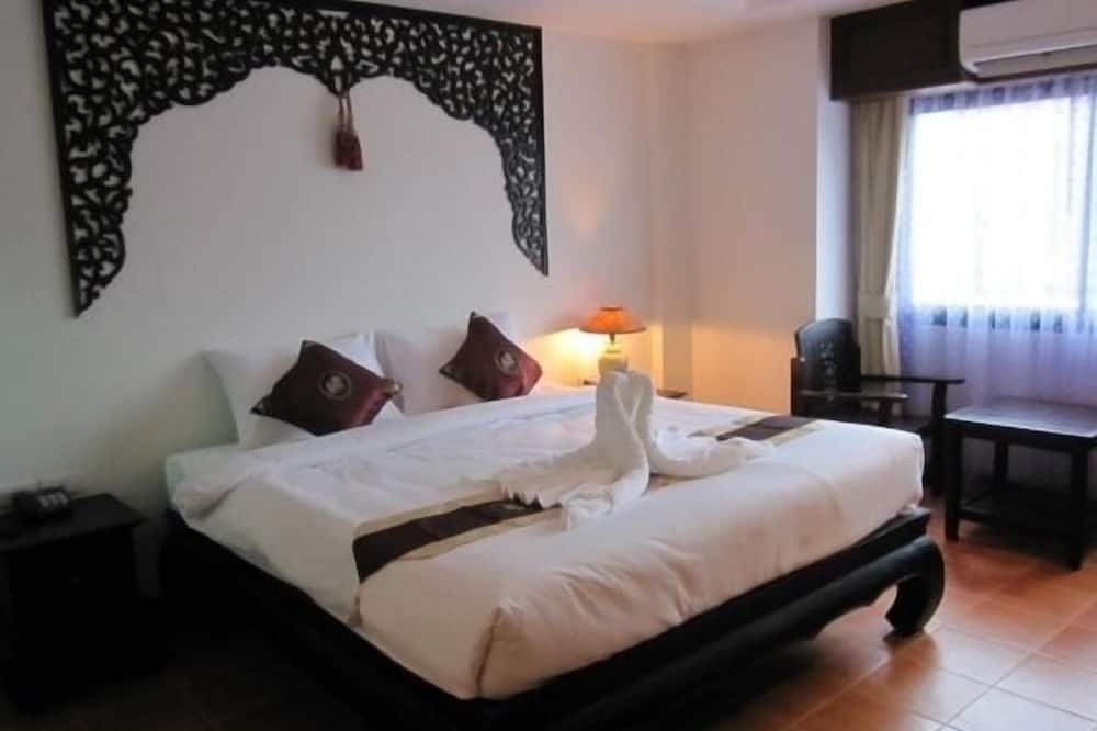 ワンブラパ グランド ホテル 写真