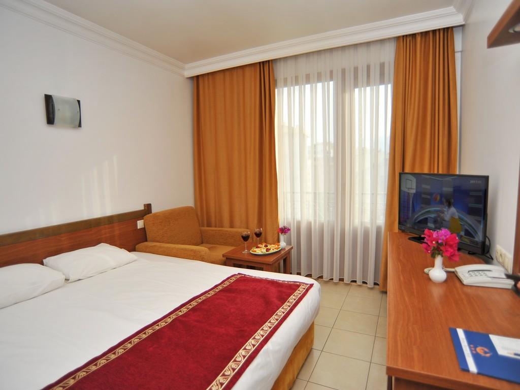 ホテル ロイヤル ヒル 写真