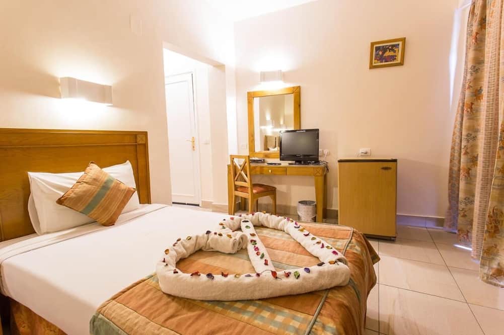 ハピ ホテル 写真