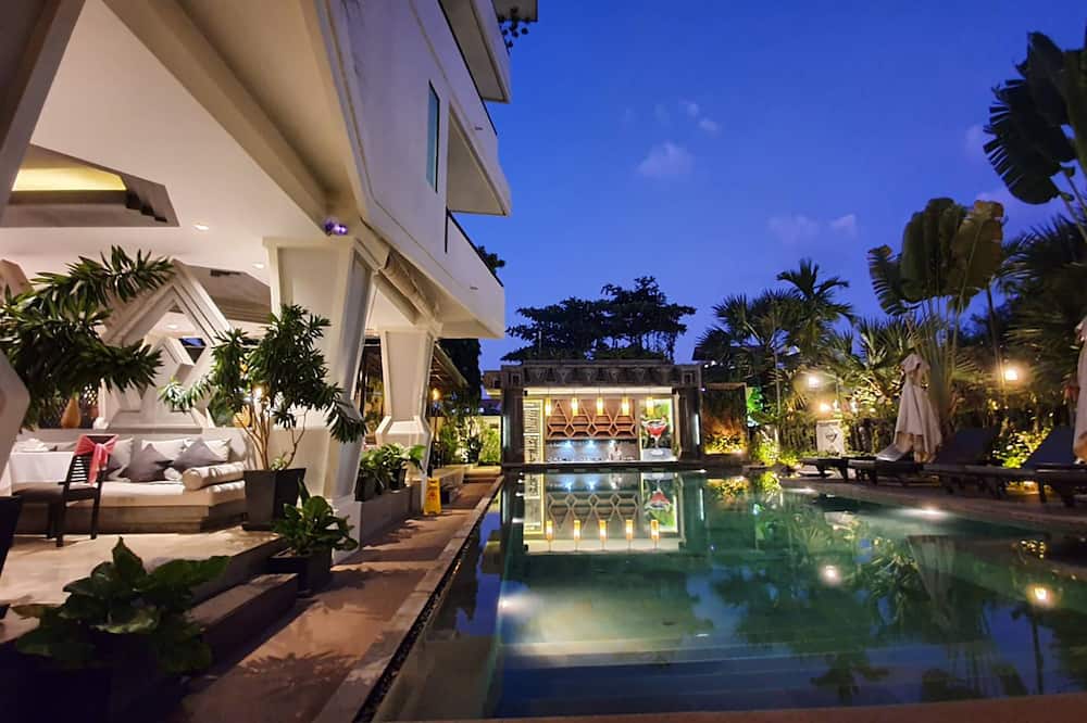 セントラル スイート レジデンス 写真