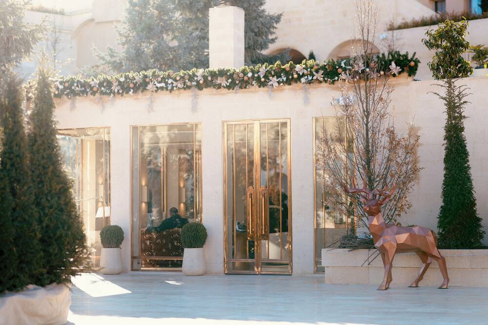 アバンギャルド リファインド ケイブズ オブ カッパドキア 写真