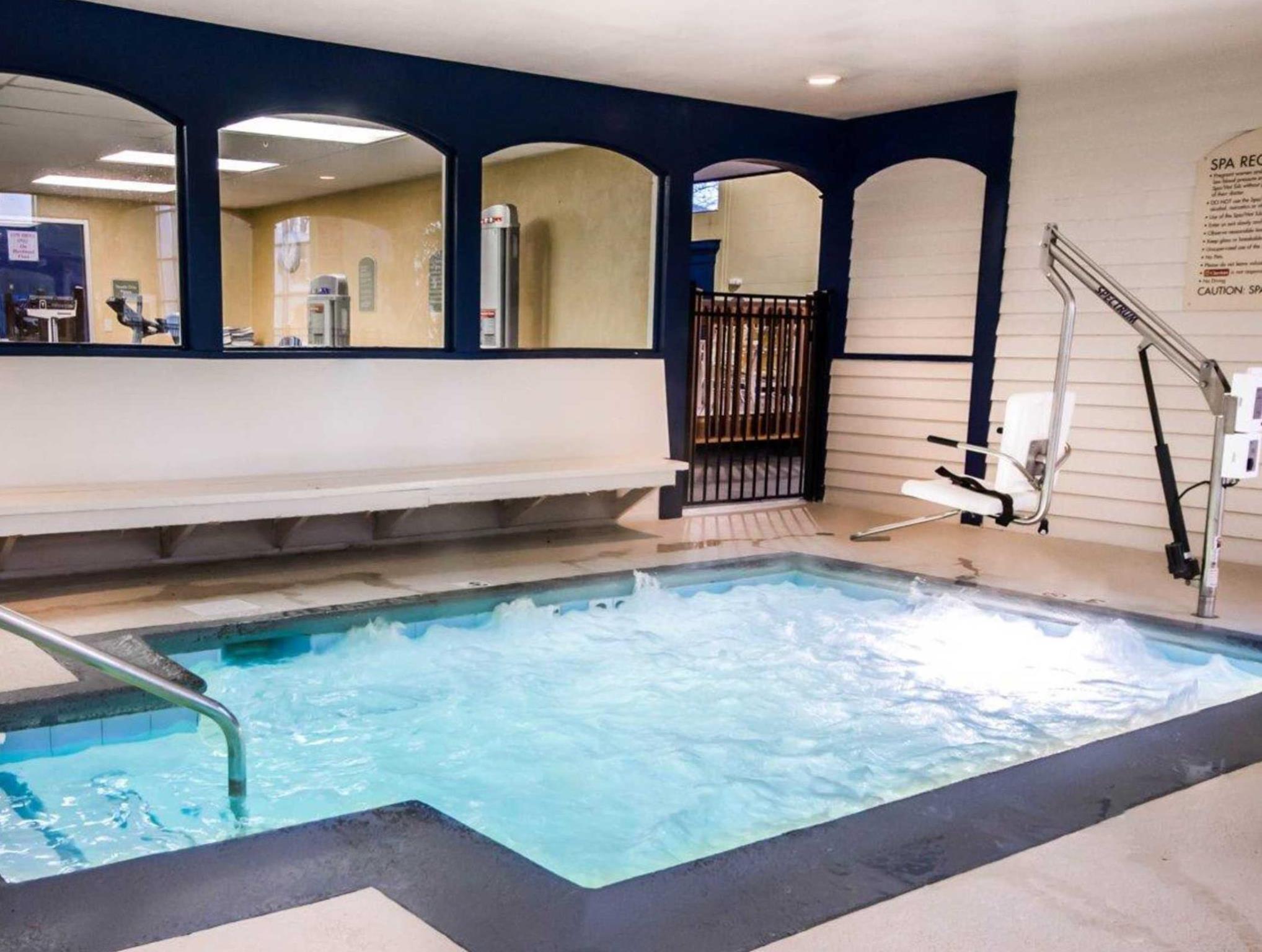 Clarion Hotel Conference Center Lexington North 写真