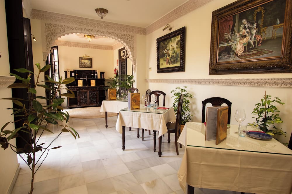 ホテル パラシオ デ ヘミングウェイ 写真