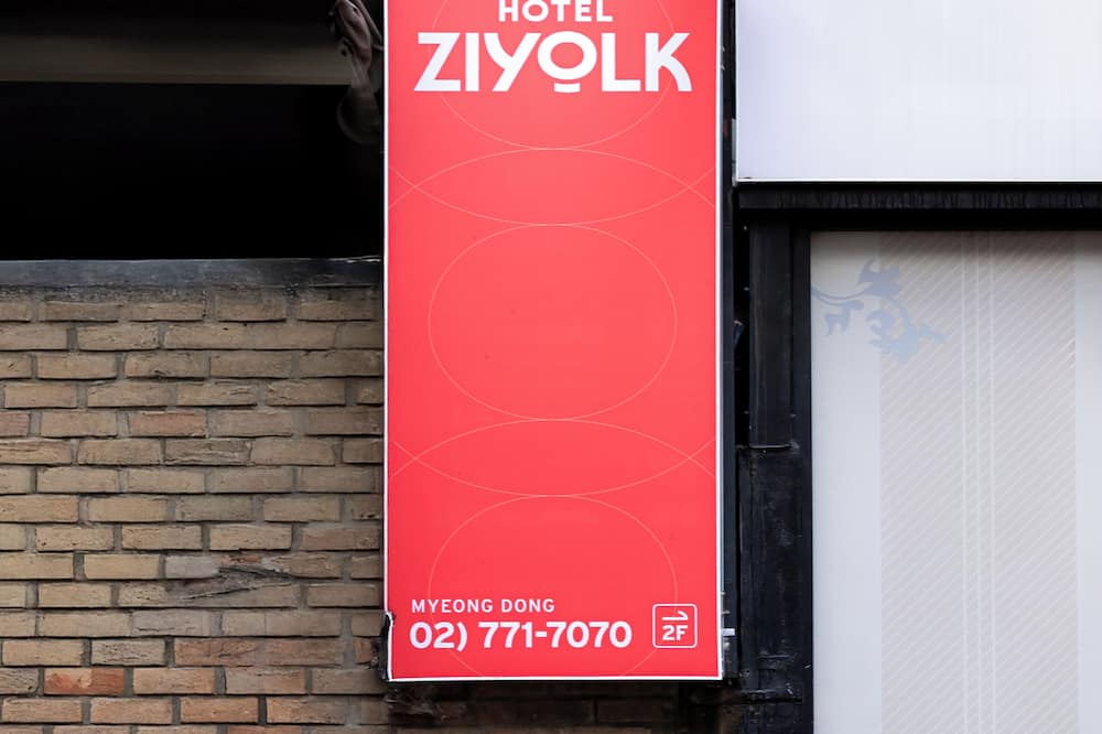ZIYOLK MYEONGDONG 写真