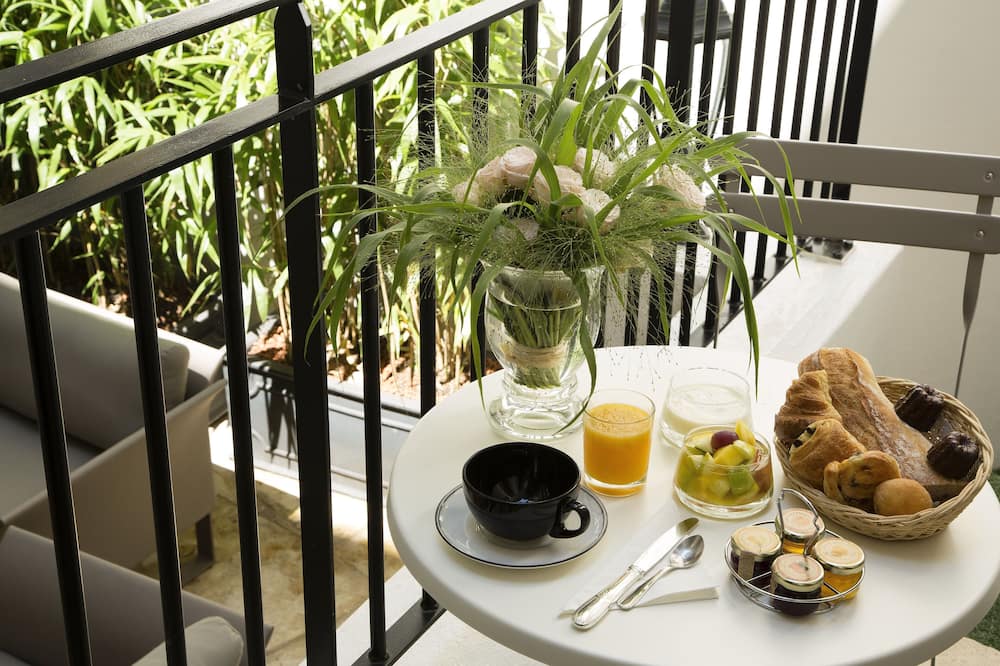 ラトゥール モーブルグ ホテル 写真