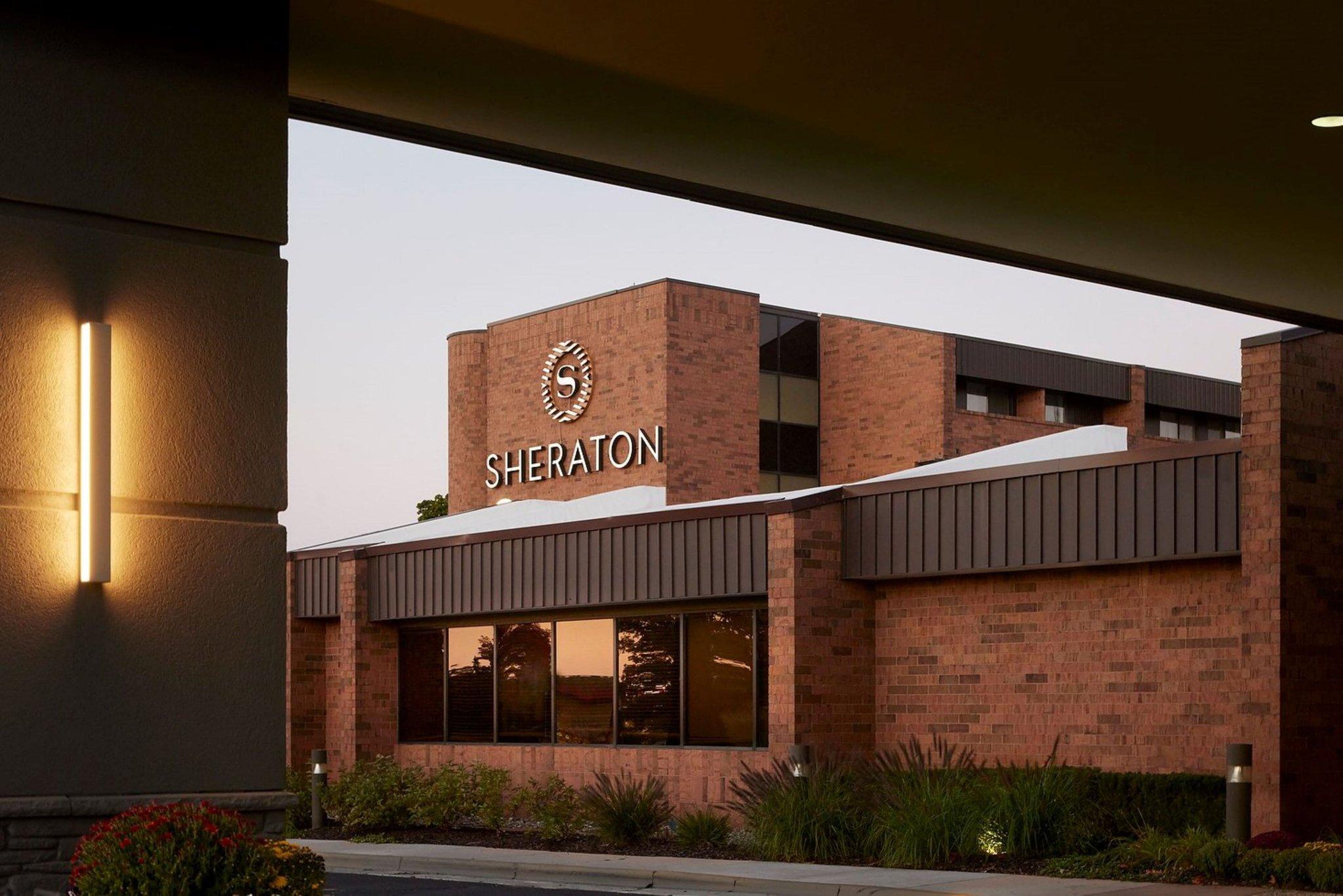 Sheraton Grand Rapids Airport Hotel 写真