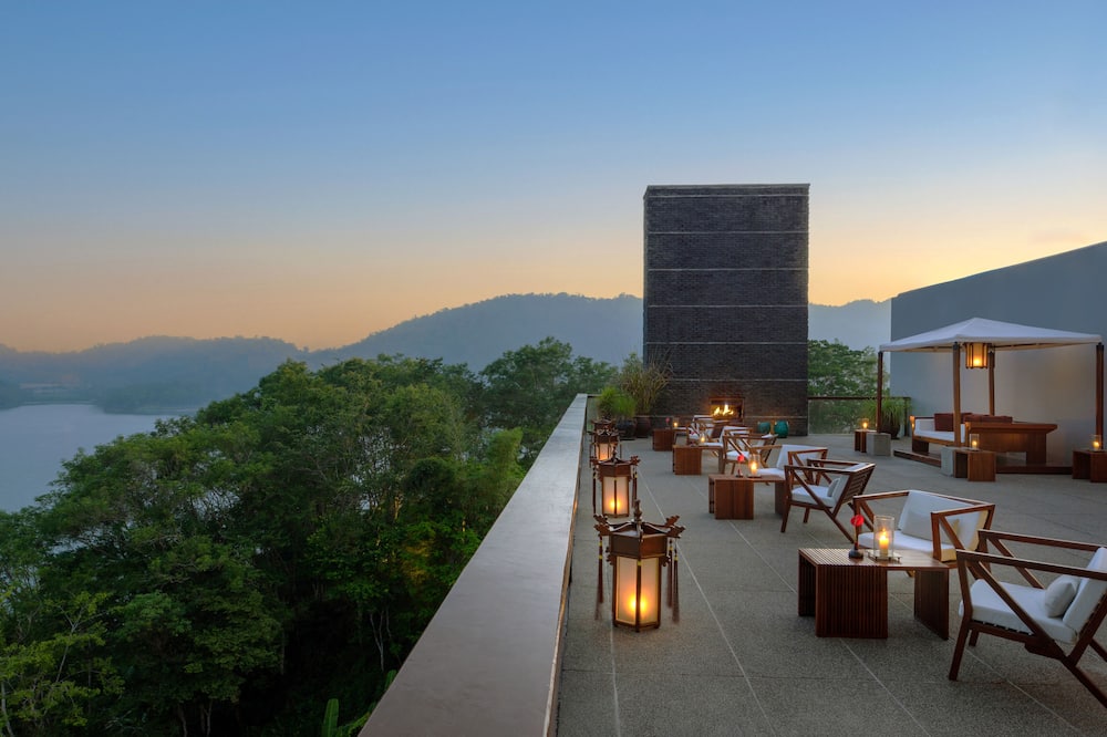 ザ ラルー サン ムーン レイク 写真