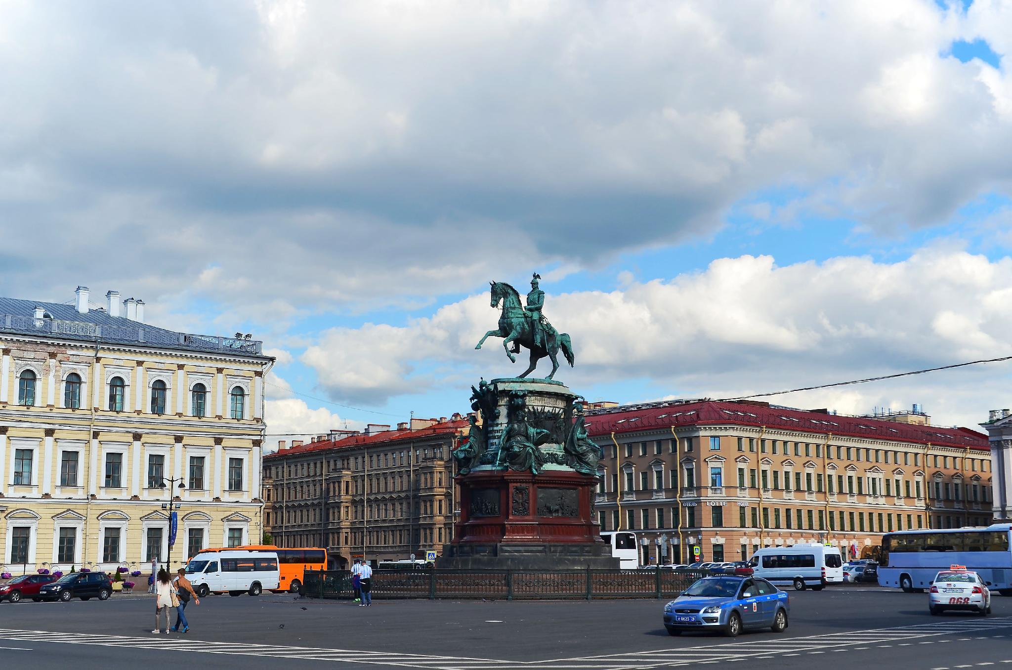 デラックス ホテル オン ガレルナヤ 写真
