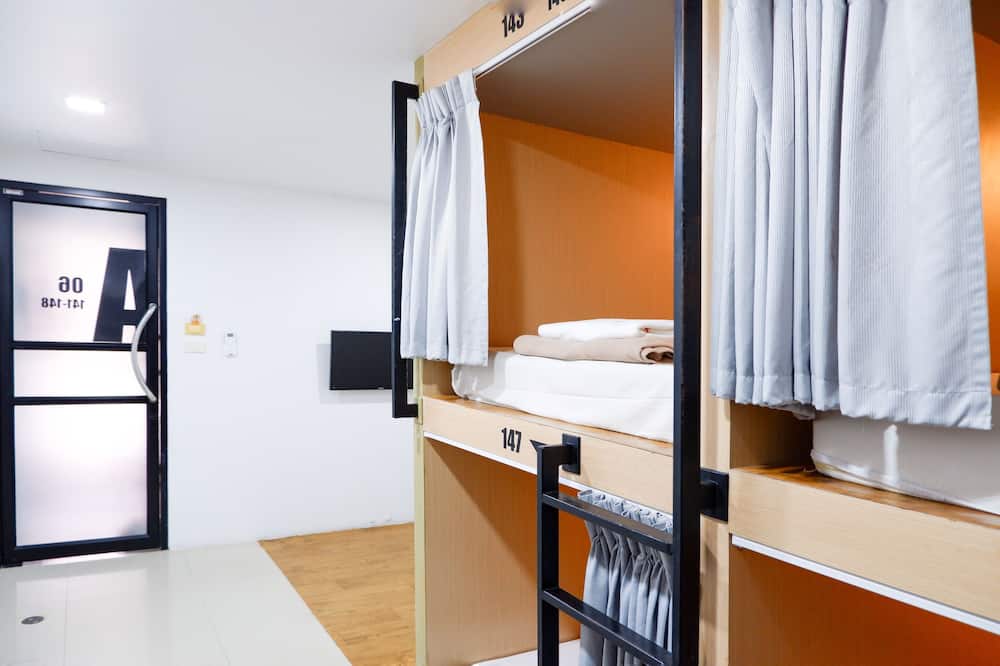 18 コインズ バジェット ホテル 写真