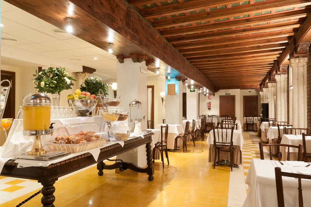 ホテル ムリーリョ 写真