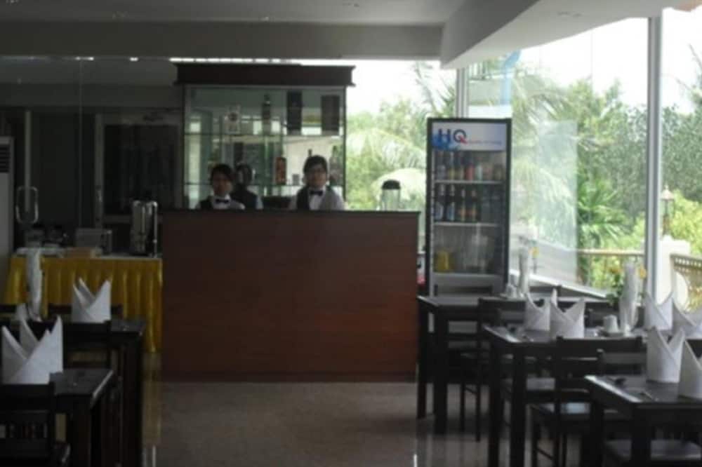 ヤンゴン エアポート ホテル 写真