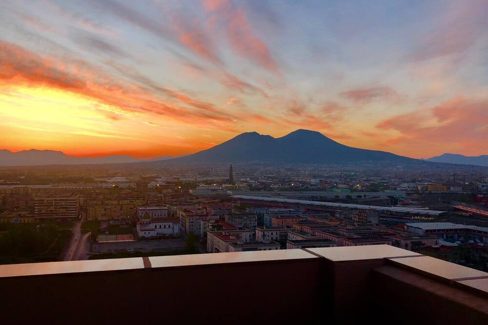 ホリデイ イン ナポリ バイ IHG 写真