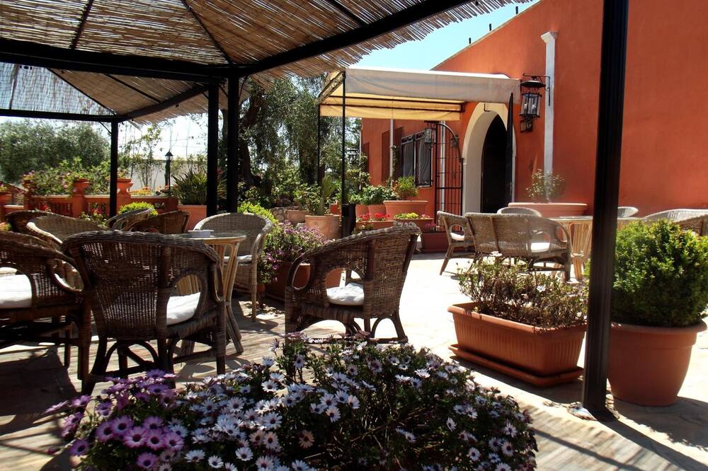 ホテル ポッジョ デリ ウリーヴィ 写真