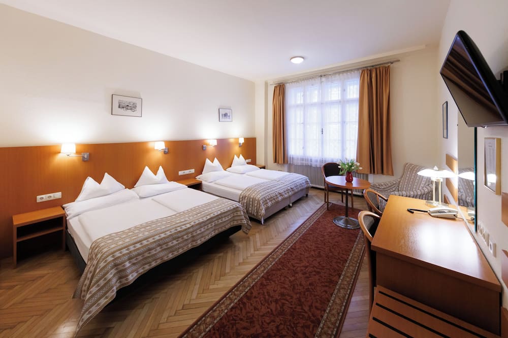 ホテル ペンション コンチネンタル 写真