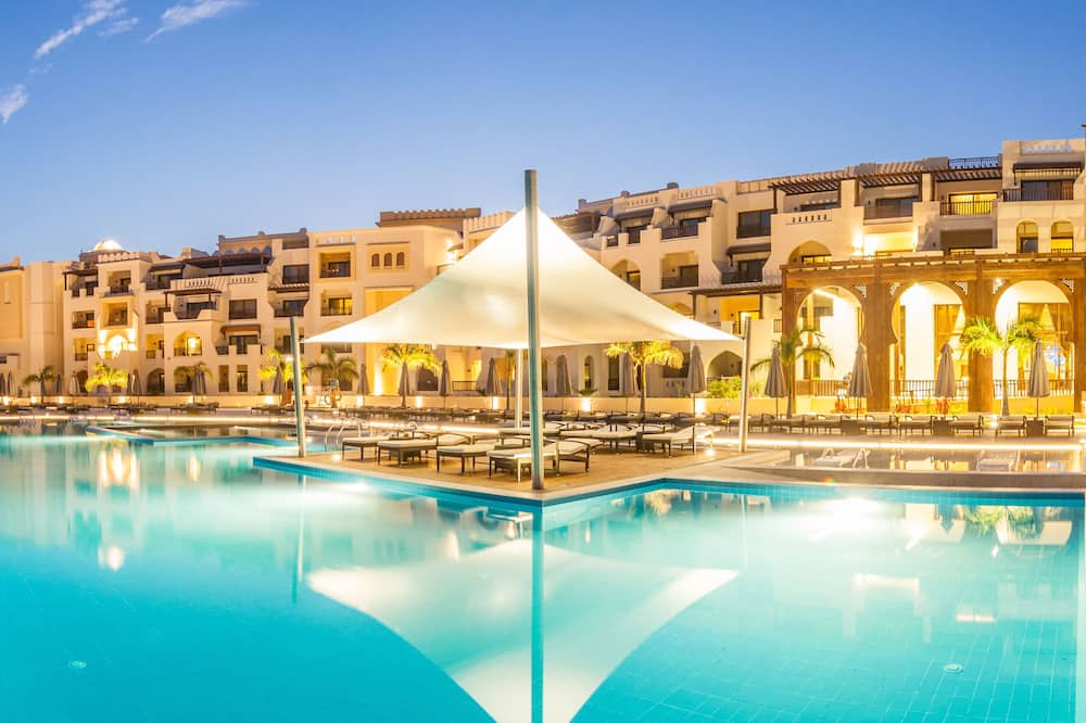 アル ファナル ホテル アンド レジデンシズ 写真