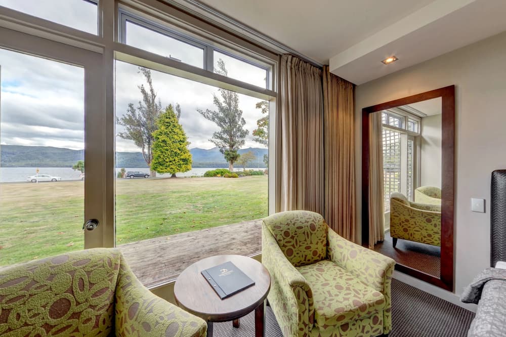 テ アナウ ホテル アンド ビラ 写真