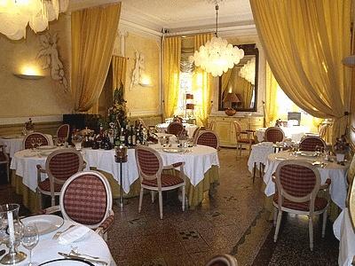 Logis Hotel Moderne Et Pigeon 写真